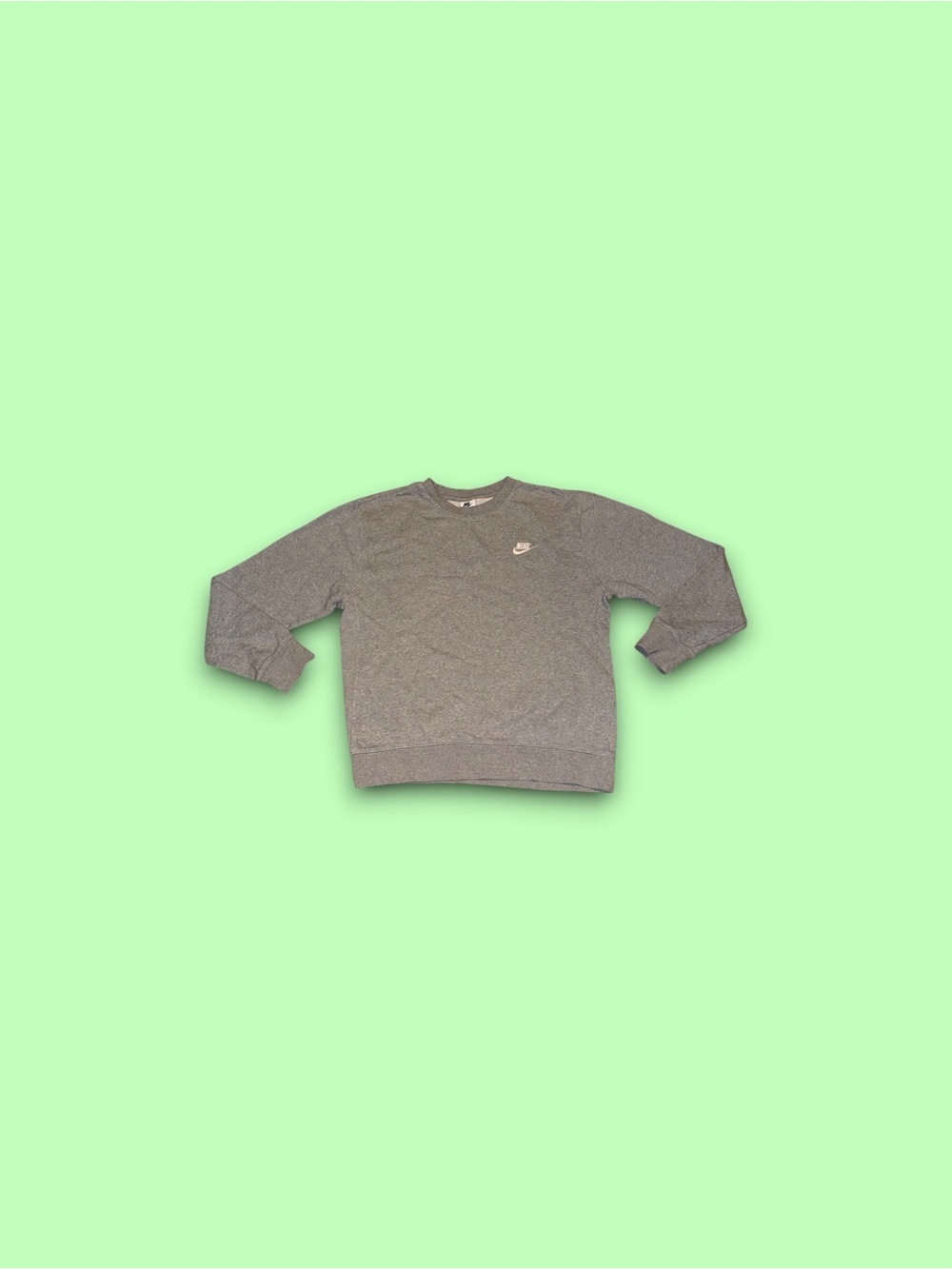Nike sportswear embroidered club logo pullover crewneck sweatshirt grey small